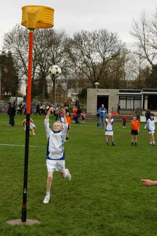 Korfbal E2 3 april 2010-14.JPG